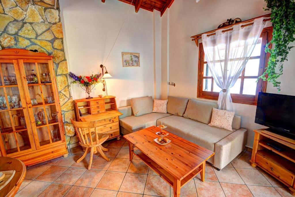 Rolling Stolis Home Katávolos Dış mekan fotoğraf